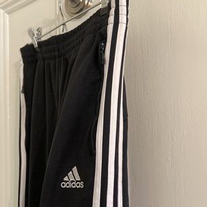 ✨ADIDAS Track Pant with zipper slimming ankles
